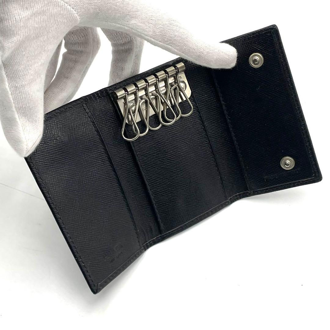 極美品● PRADA プラダ キーケース 6連 三角ロゴ サフィアーノ レザー