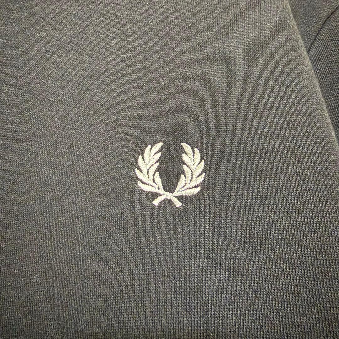 FREDPERRY フレッドペリー　スウェット　トレーナー