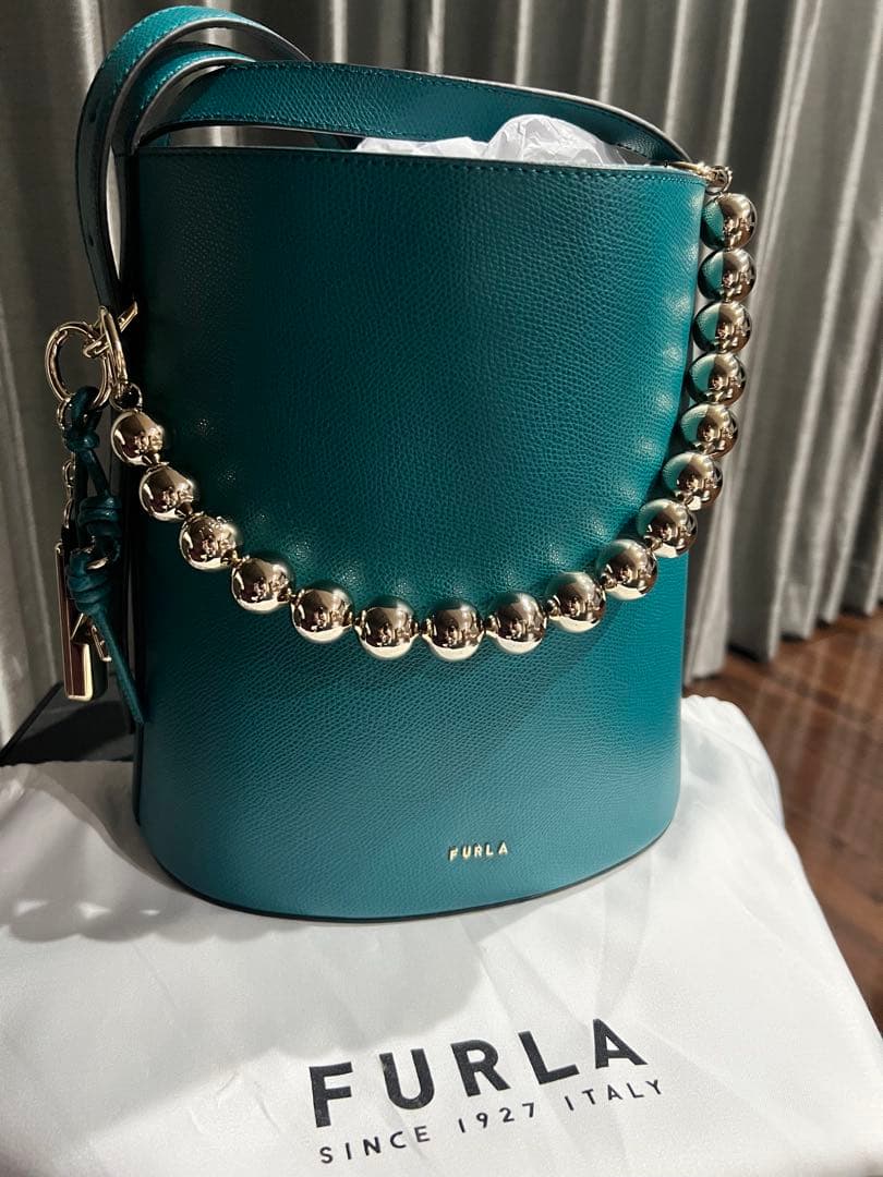 FURLA ティール レザー ショルダーバッグ