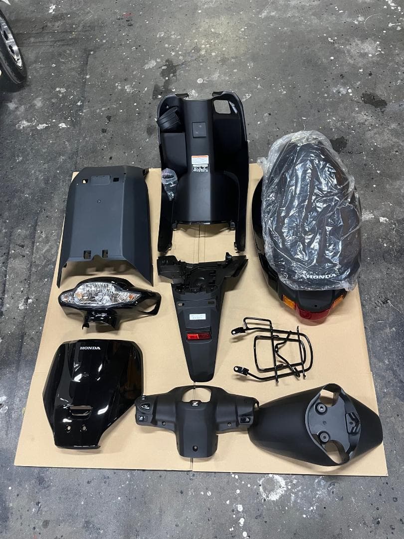 【ブラック】HONDA 新品 TACT タクト ボディカバー一式　カウル