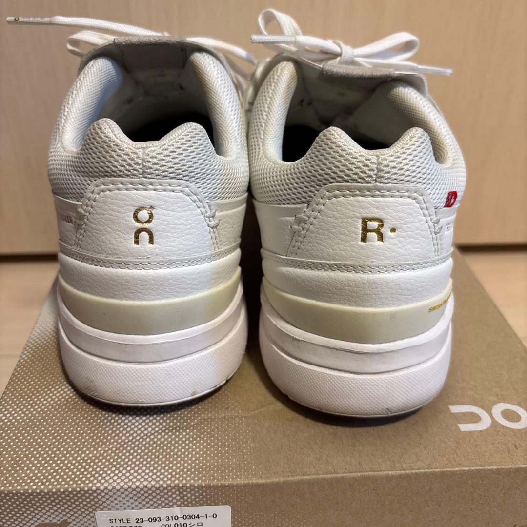 シューズ(男性用) on THE ROGER Centre Court