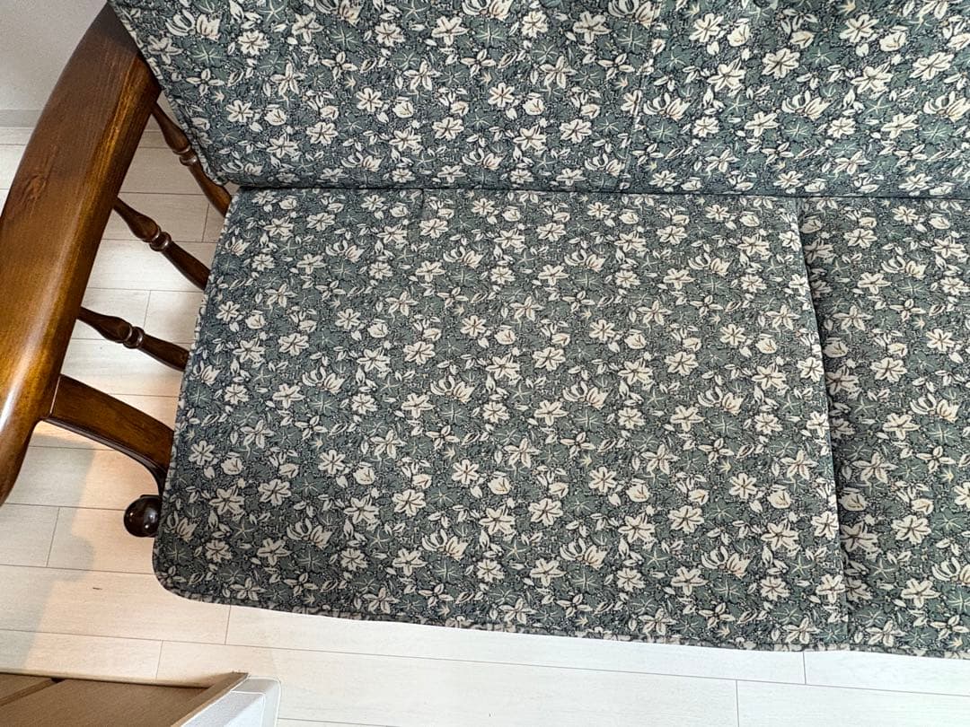 【美品】karimoku 2人掛けソファ 花柄 カリモク コロニアル