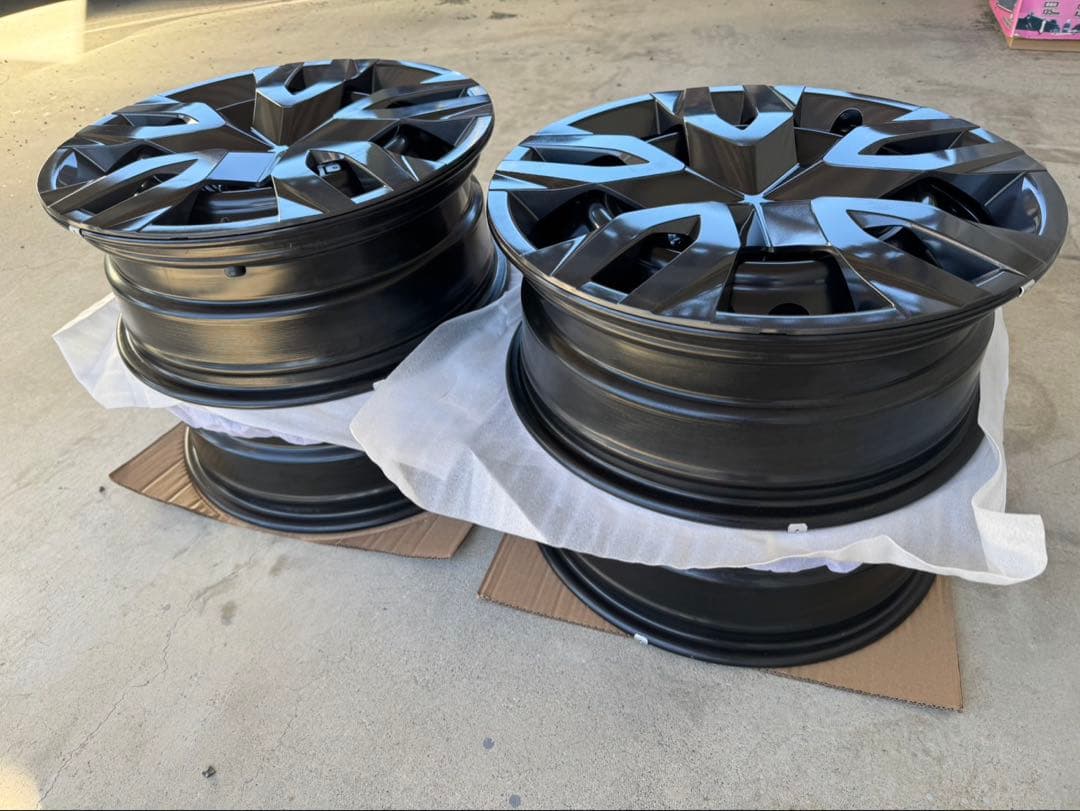 新型プリウス60用　トヨタ純正　スチールホイール&ホイルキャップ