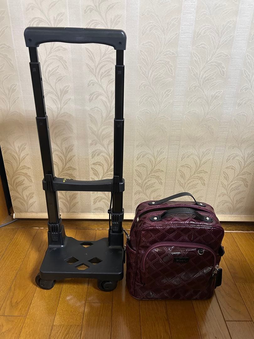 スワニー バーガンディ キルティングバッグとキャリーケース