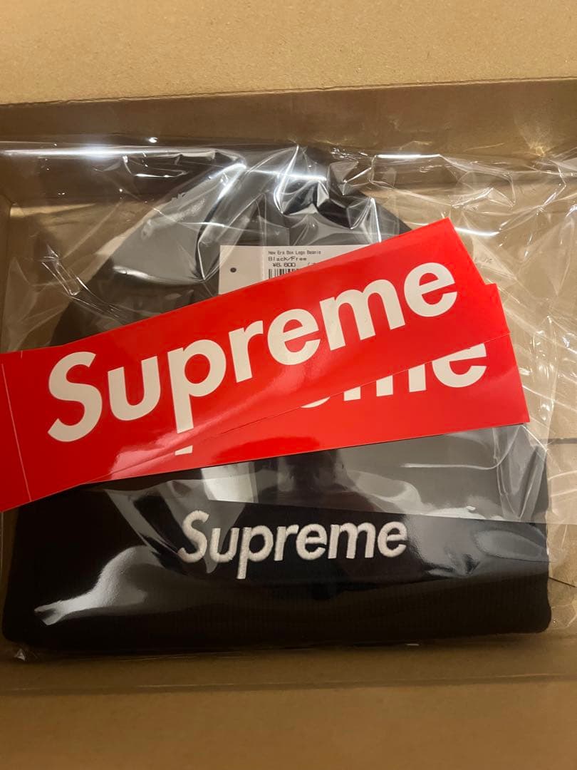Supreme ブラック ニット帽 ステッカー付き