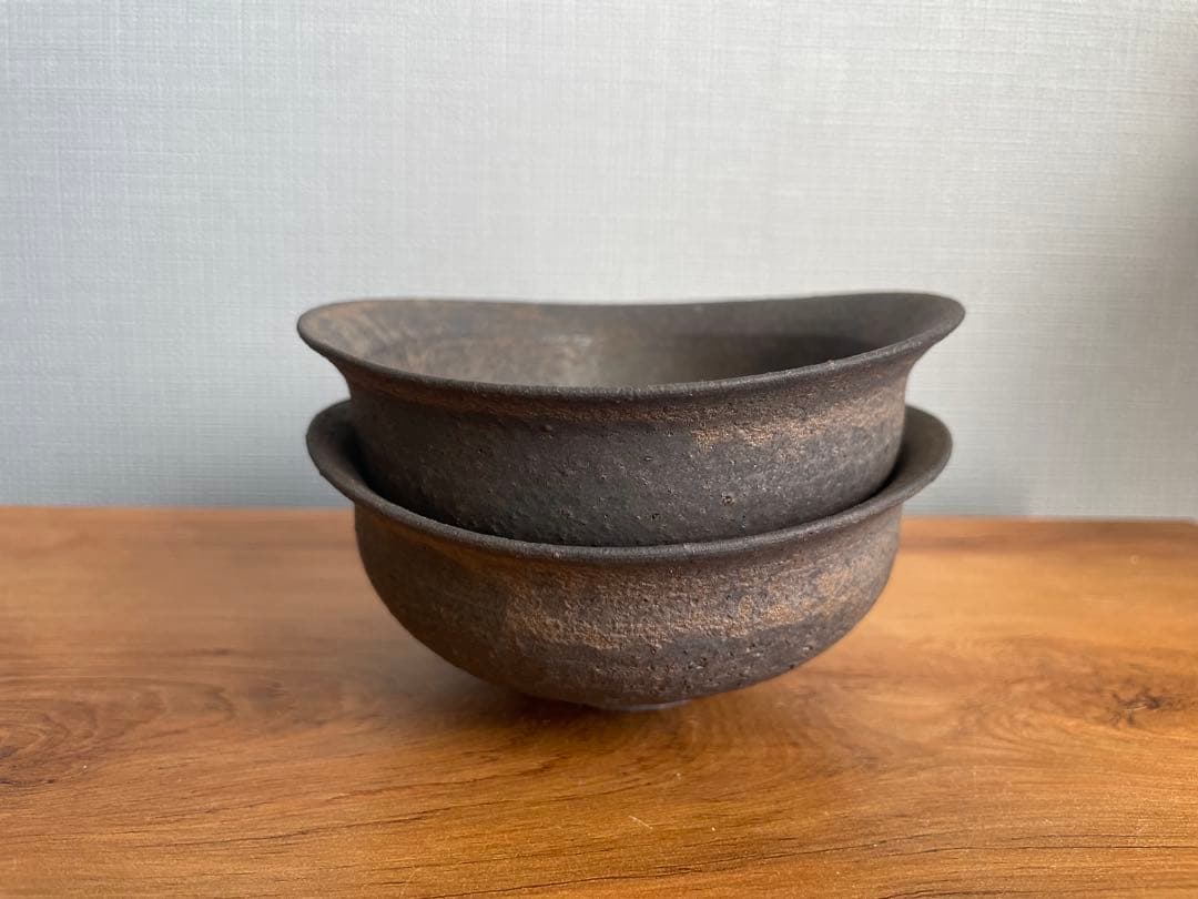 未使用品　冨部咲喜子　鉄釉　たわみ鉢　4寸　ペア　器　作家　陶芸　茶器　酒器