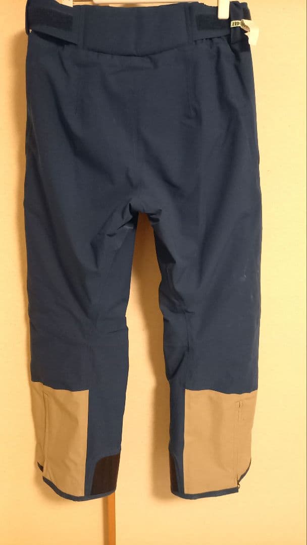 クリーニング済23－24オンヨネスキーウエア上下セット　サンド×ネイビーサイズM