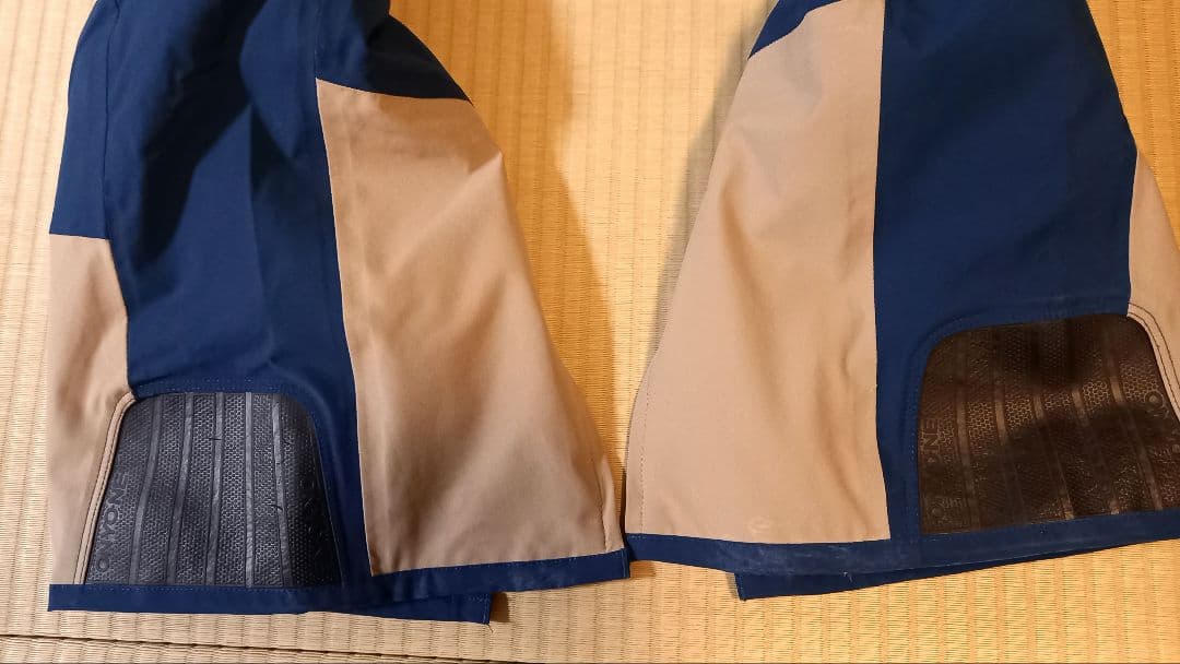 クリーニング済23－24オンヨネスキーウエア上下セット　サンド×ネイビーサイズM