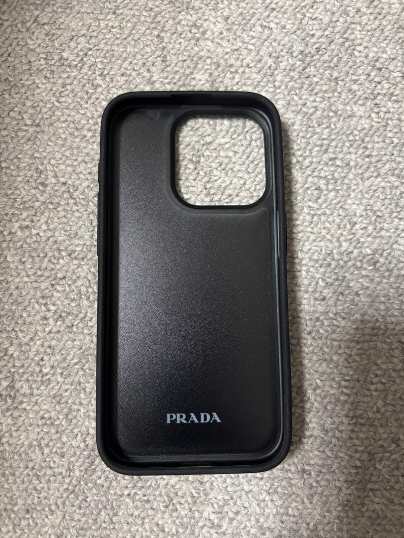 PRADA ブラック iPhone15pro用ケース