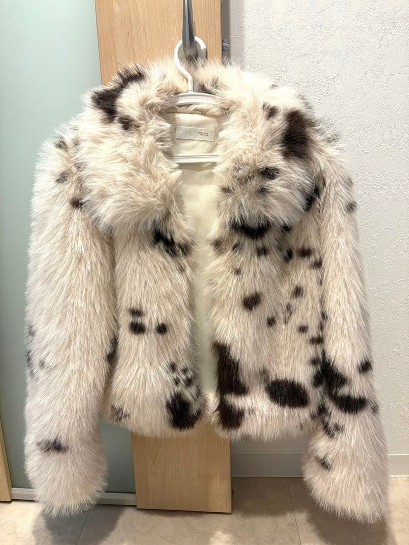 【s】ZARA アニマルプリント　フェイクファーショートコート