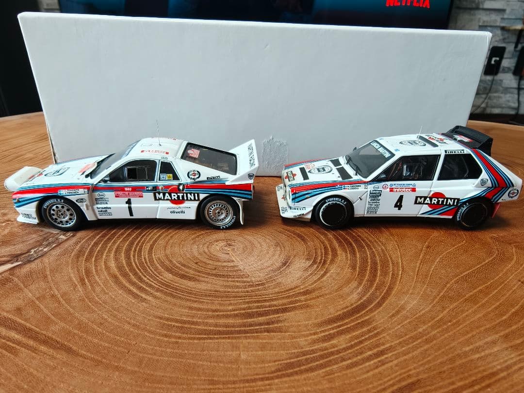 hpi-racing製 1/43 ランチャ　ミニカー 2台セット　中古品