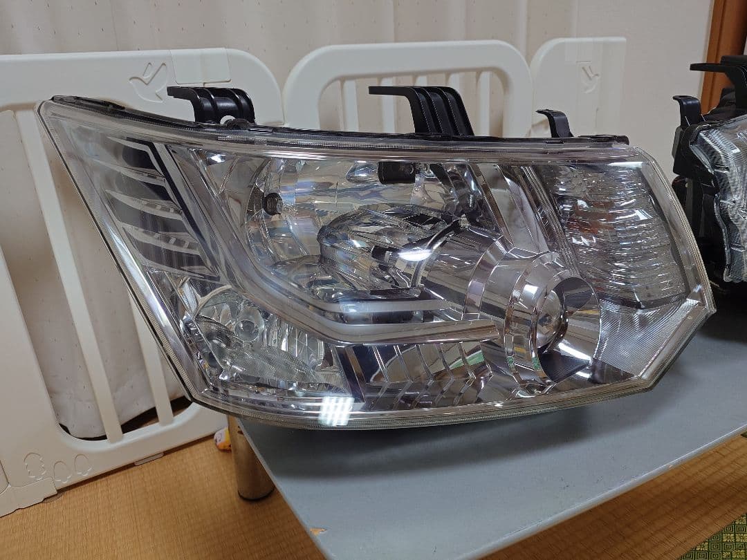 デリカD5 純正ヘッドライト　左右　極上美品　早い者勝ち❕️