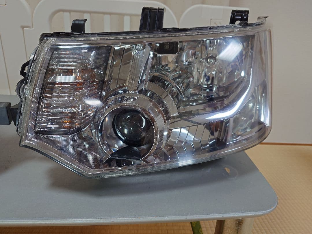 デリカD5 純正ヘッドライト　左右　極上美品　早い者勝ち❕️