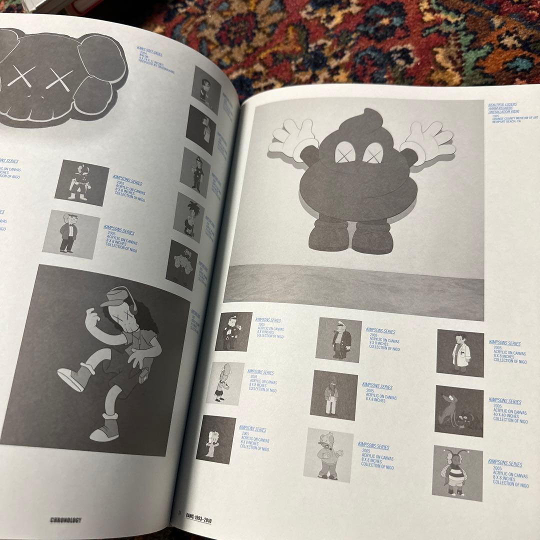 カウズ　kaws アートブック 作品集 洋書　希少
