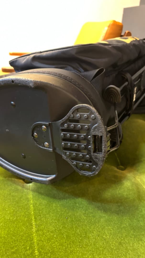 希少美品 NEW ERA ブラックゴールド スタンドキャディバッグ+レンジケース