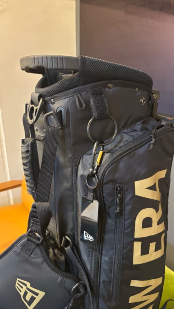 希少美品 NEW ERA ブラックゴールド スタンドキャディバッグ+レンジケース