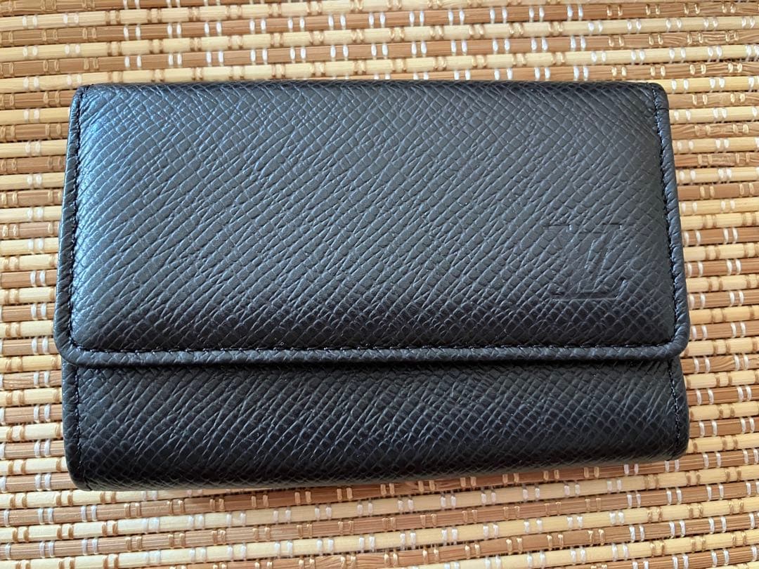 ま*ー様 LOUIS VUITTON ブラック6連キーケース エピ