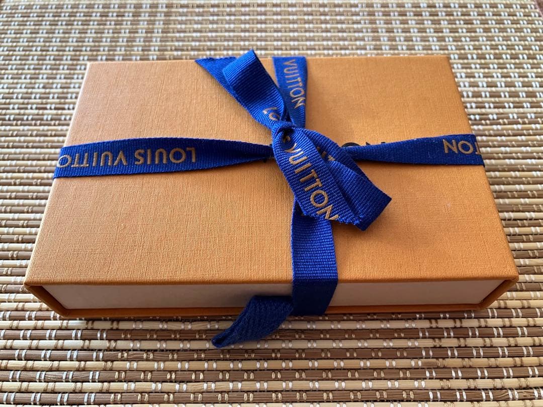 ま*ー様 LOUIS VUITTON ブラック6連キーケース エピ