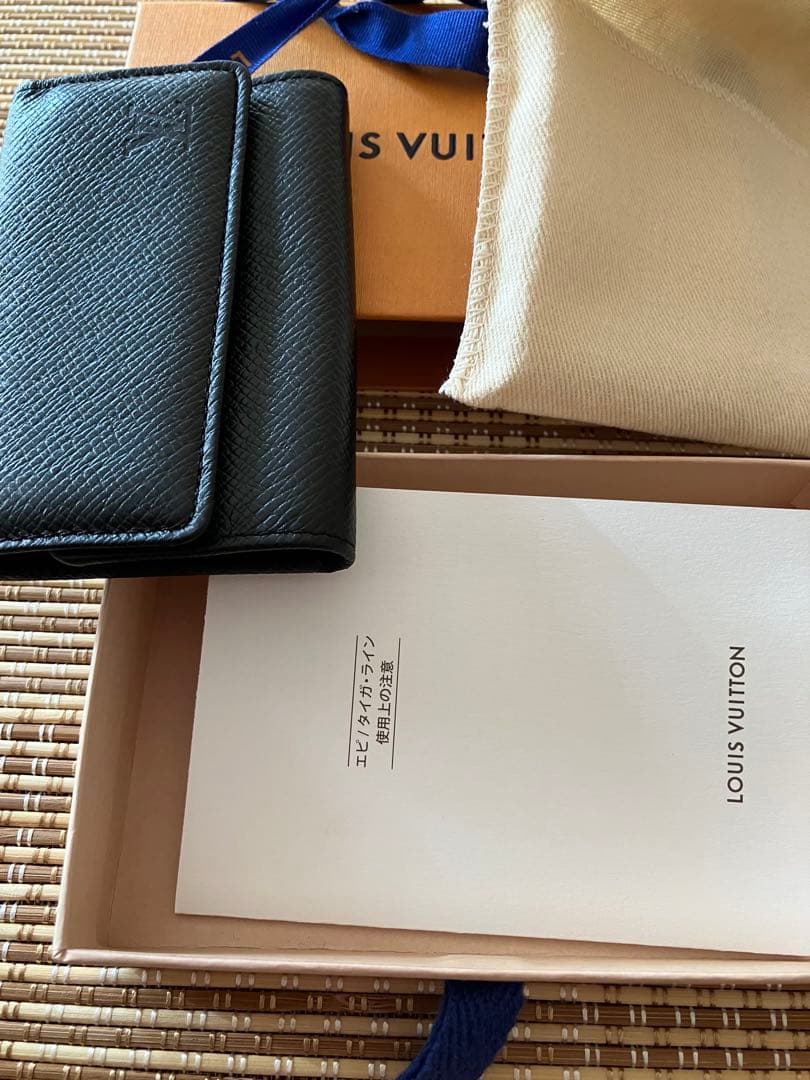 ま*ー様 LOUIS VUITTON ブラック6連キーケース エピ