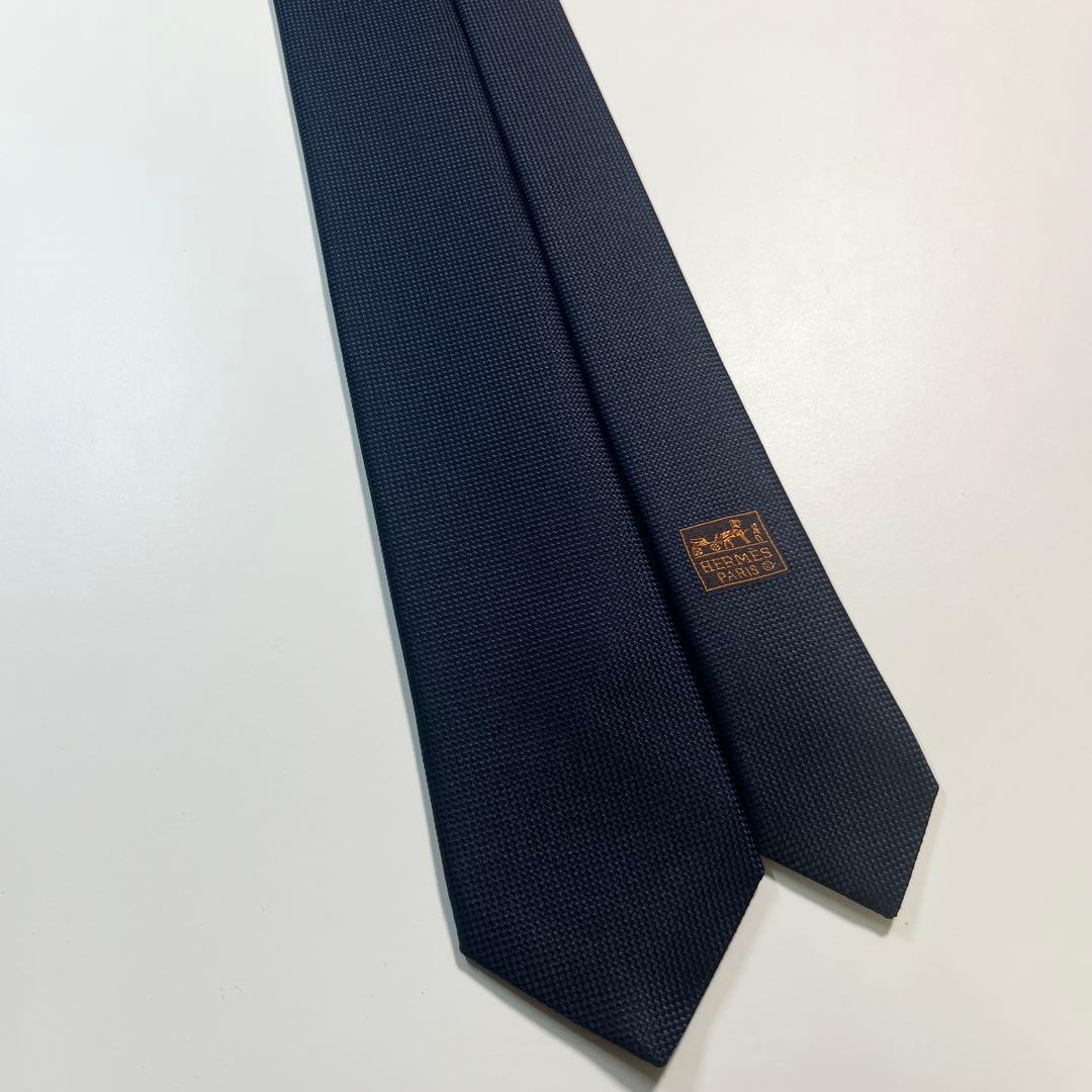 希少✨極美品✨HERMES エルメス　ネクタイ　サントノーレ　ナロータイ　濃紺