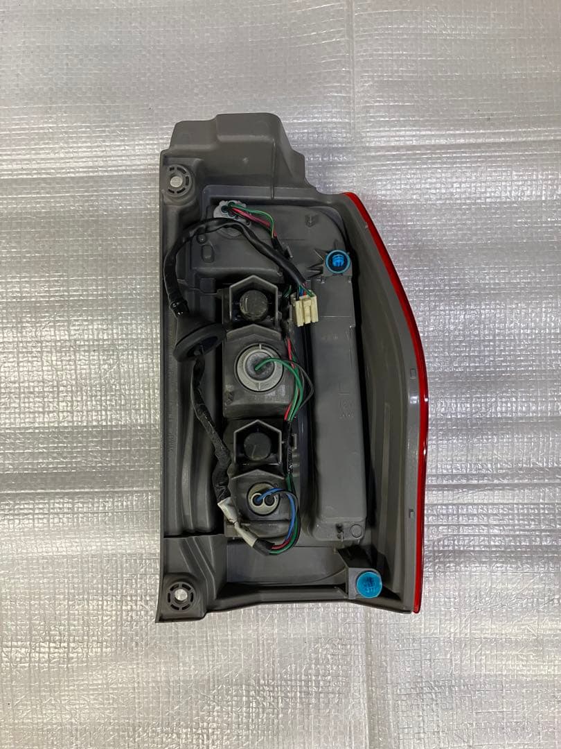 ♦︎ダイハツ★タントLA600S左純正テールランプ♦︎点灯確認済み★良品★