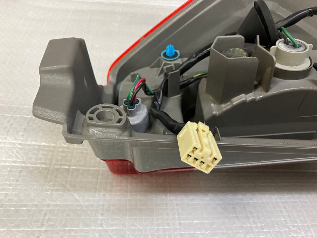 ♦︎ダイハツ★タントLA600S左純正テールランプ♦︎点灯確認済み★良品★