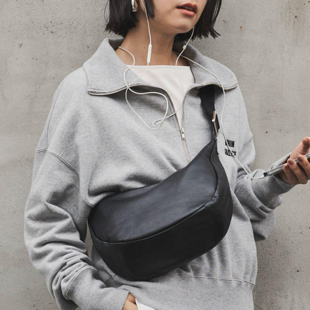 極美品✨　ラシット　ラウンドショルダーバッグ　ソフトレザー