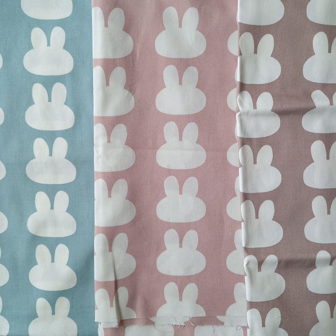 断捨離中mam♥様オーダーページ★ランチクロス★うさぎシルエット他☆40×60