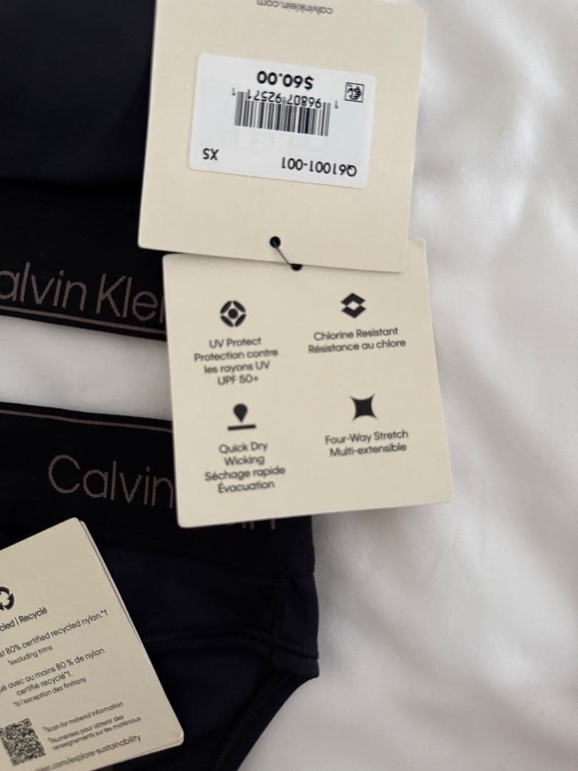 【アメリカ新作モデル】カルバンクライン水着　XSサイズ