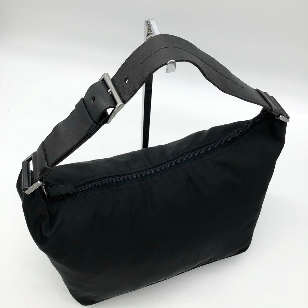 ✨美品✨プラダ ワンショルダーバッグ 三角ロゴ シルバー金具 ナイロン レザー