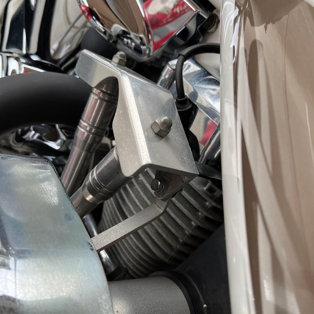 ドラッグスター 400 マフラー、プッシュロッド、エアクリーナーカバー