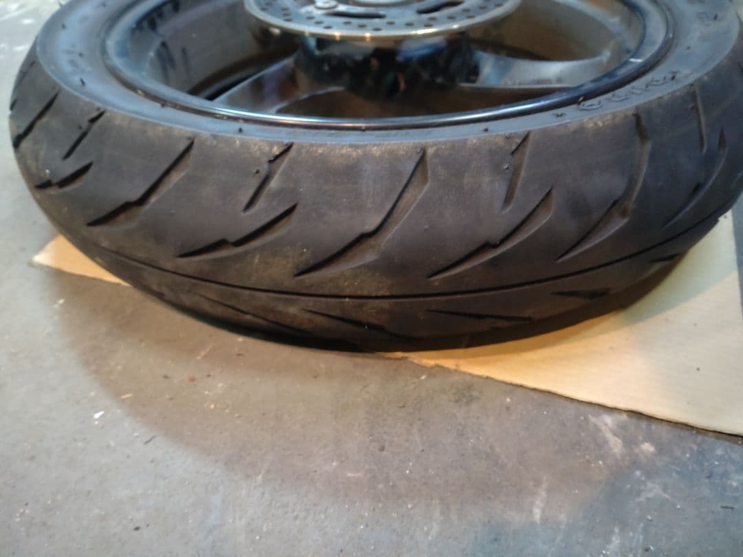 カワサキ　バリオスⅡ　前後ホイールセット