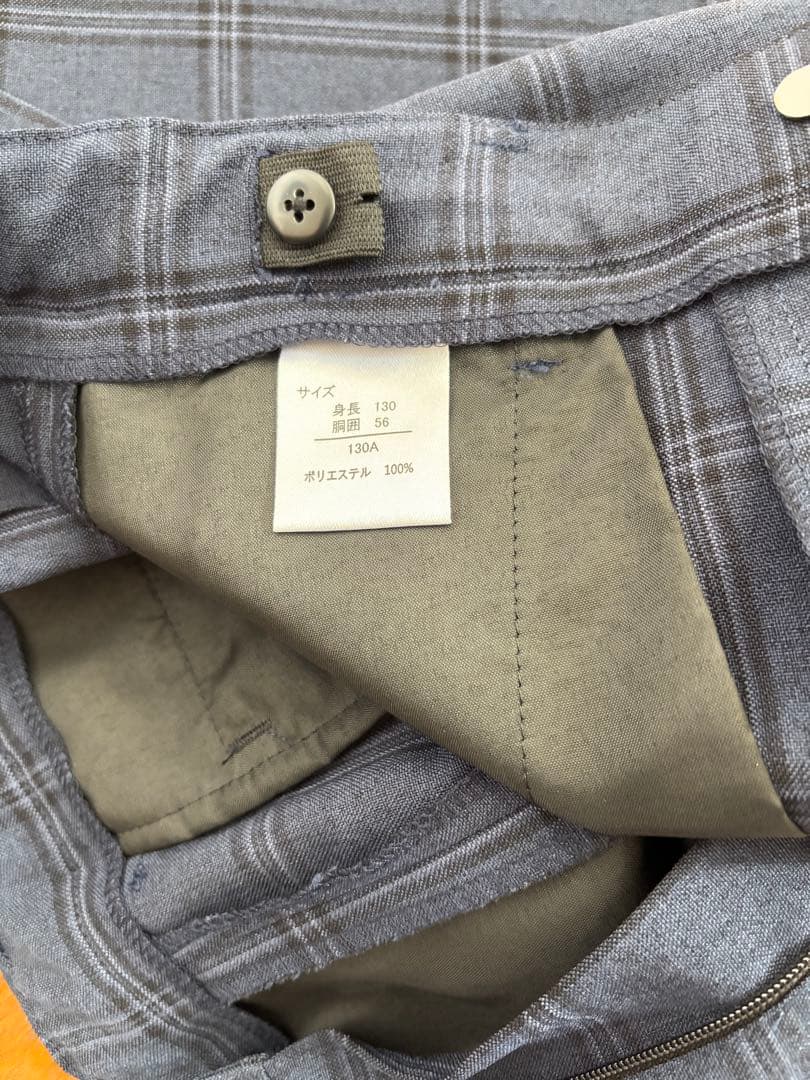 美品！子供用スーツ　130cm
