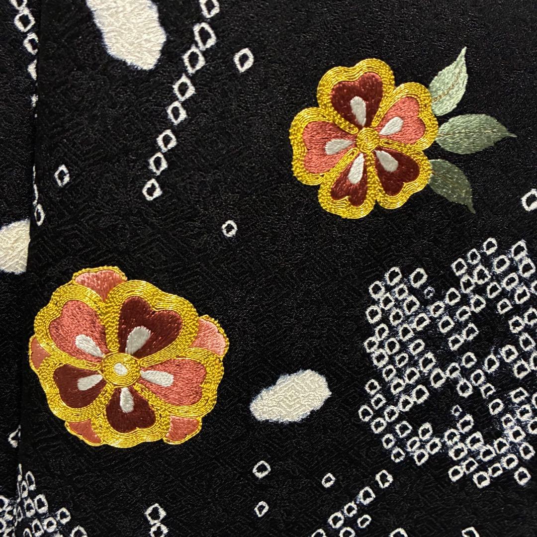 D142 訪問着　絞り　桜刺繍　枝垂れ桜　黒地　正絹　着物　袷　美品