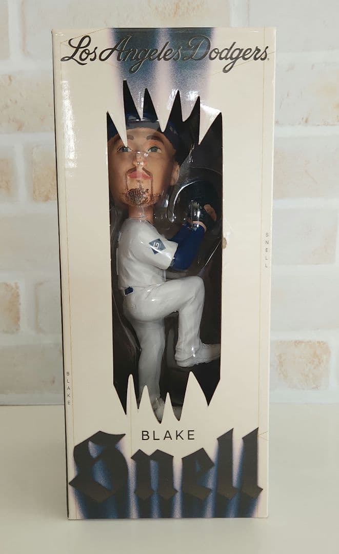 6/16ドジャースタジアム限定配布　ブレイク・スネル投手ボブルヘッド人形