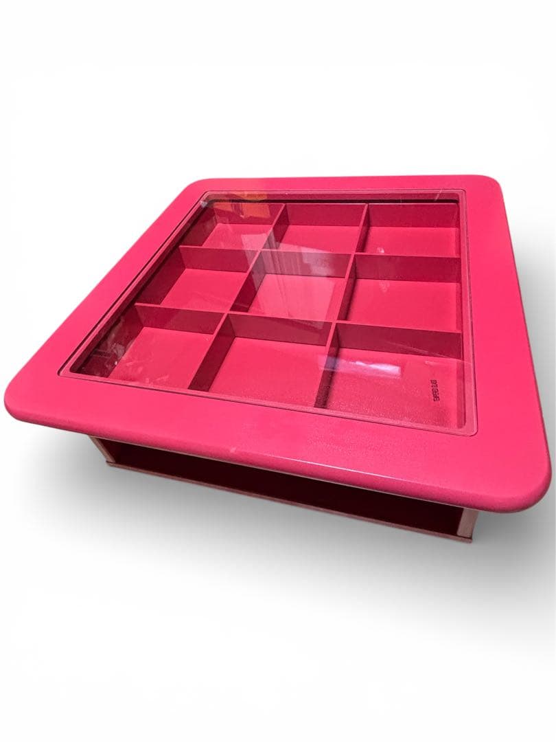 真紅のディスプレイテーブル(車輪付き)