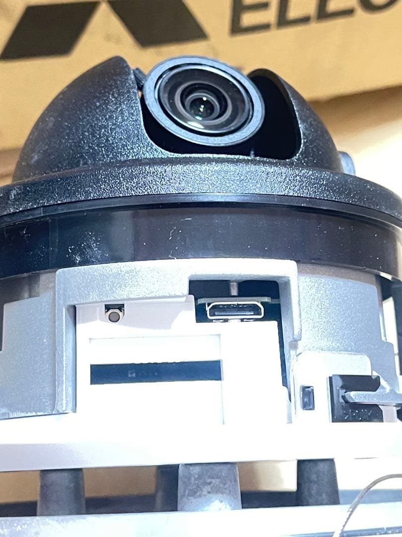 • Camera: Mitsubishi Electric