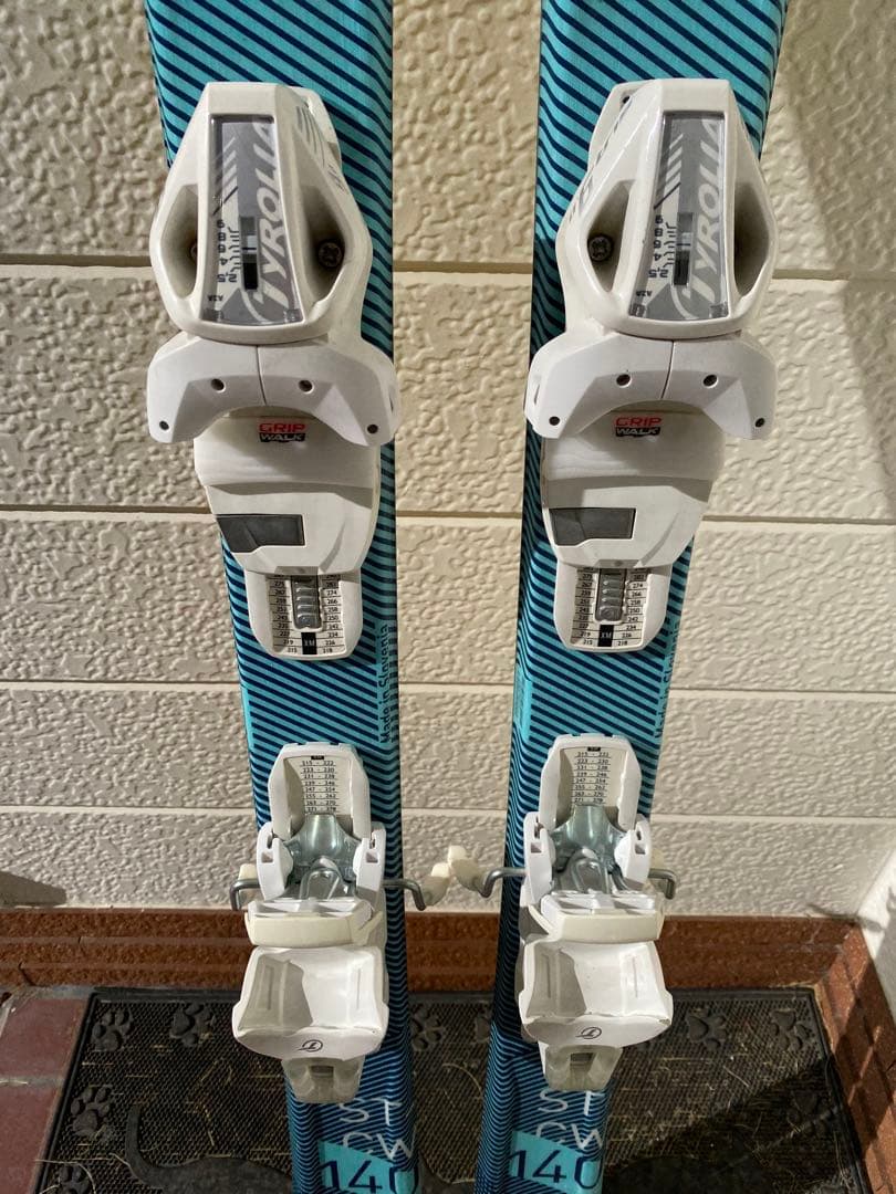 シュトロイレ　スキー板　レディース　143cm