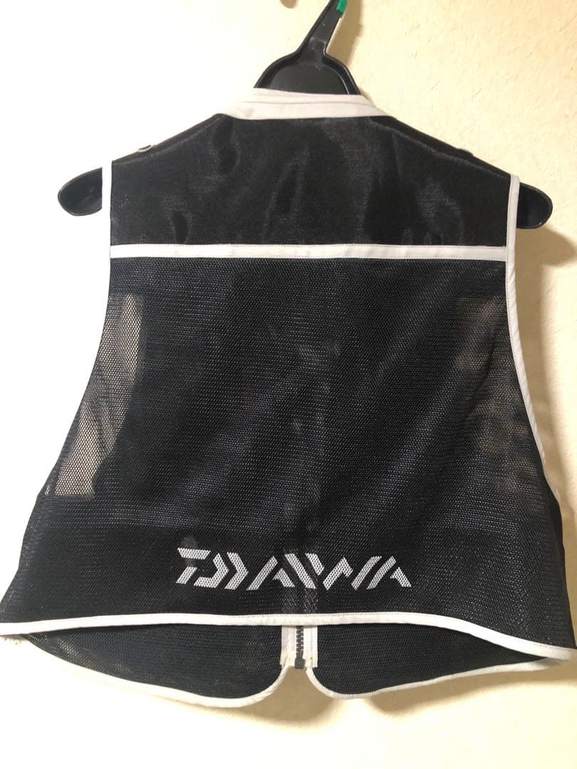 DAIWA フィッシングベスト Lサイズ