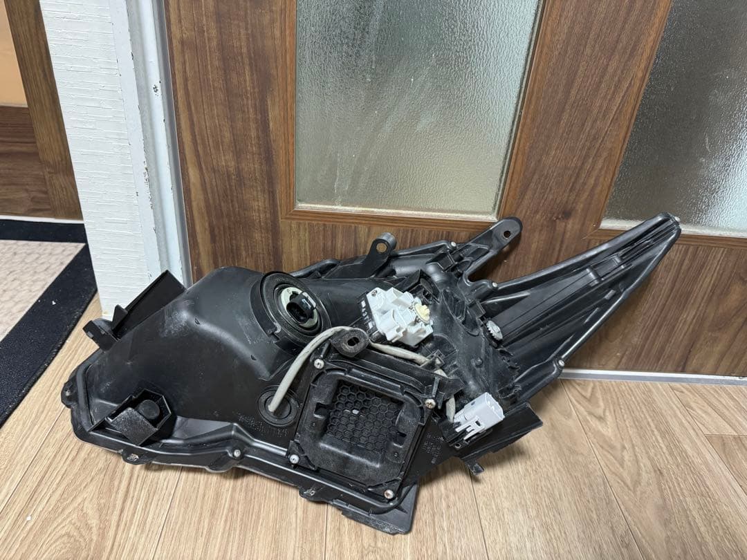 プリウス30 後期　LEDヘッドライト　左右セット　点灯確認済　綺麗　トヨタ