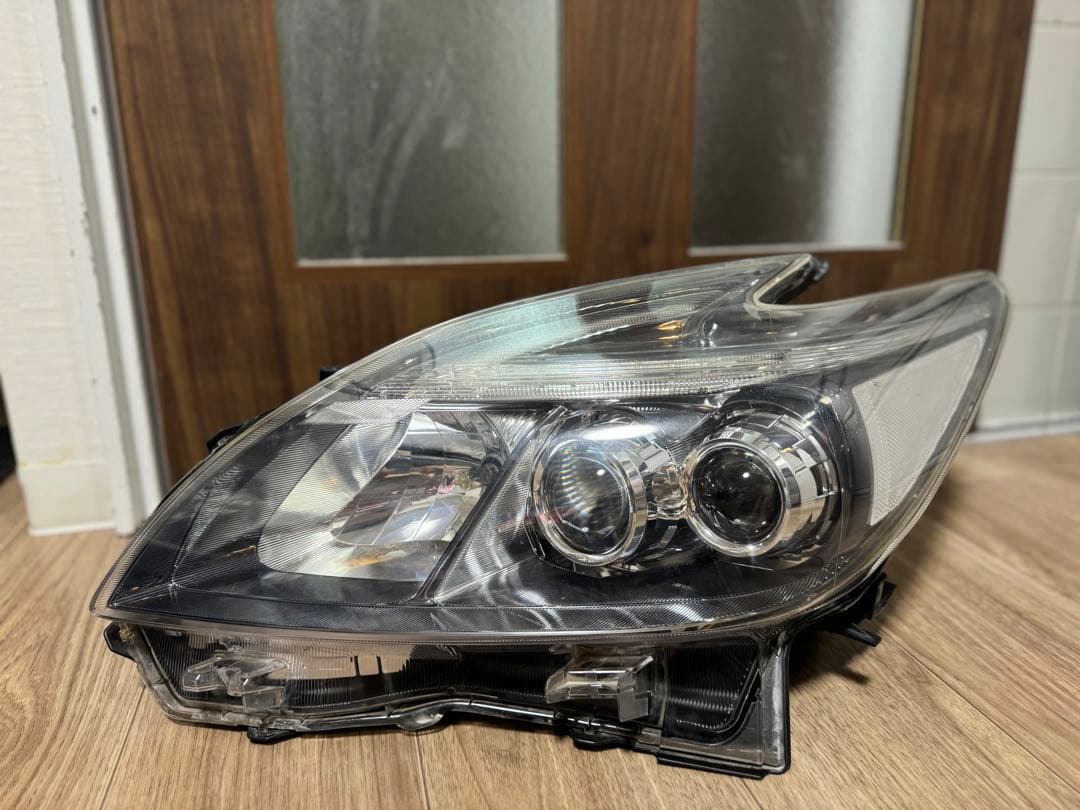 プリウス30 後期　LEDヘッドライト　左右セット　点灯確認済　綺麗　トヨタ