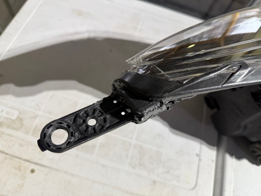 フォレスター SJ5/SJG 後期 左ライト KOITO 100-60310