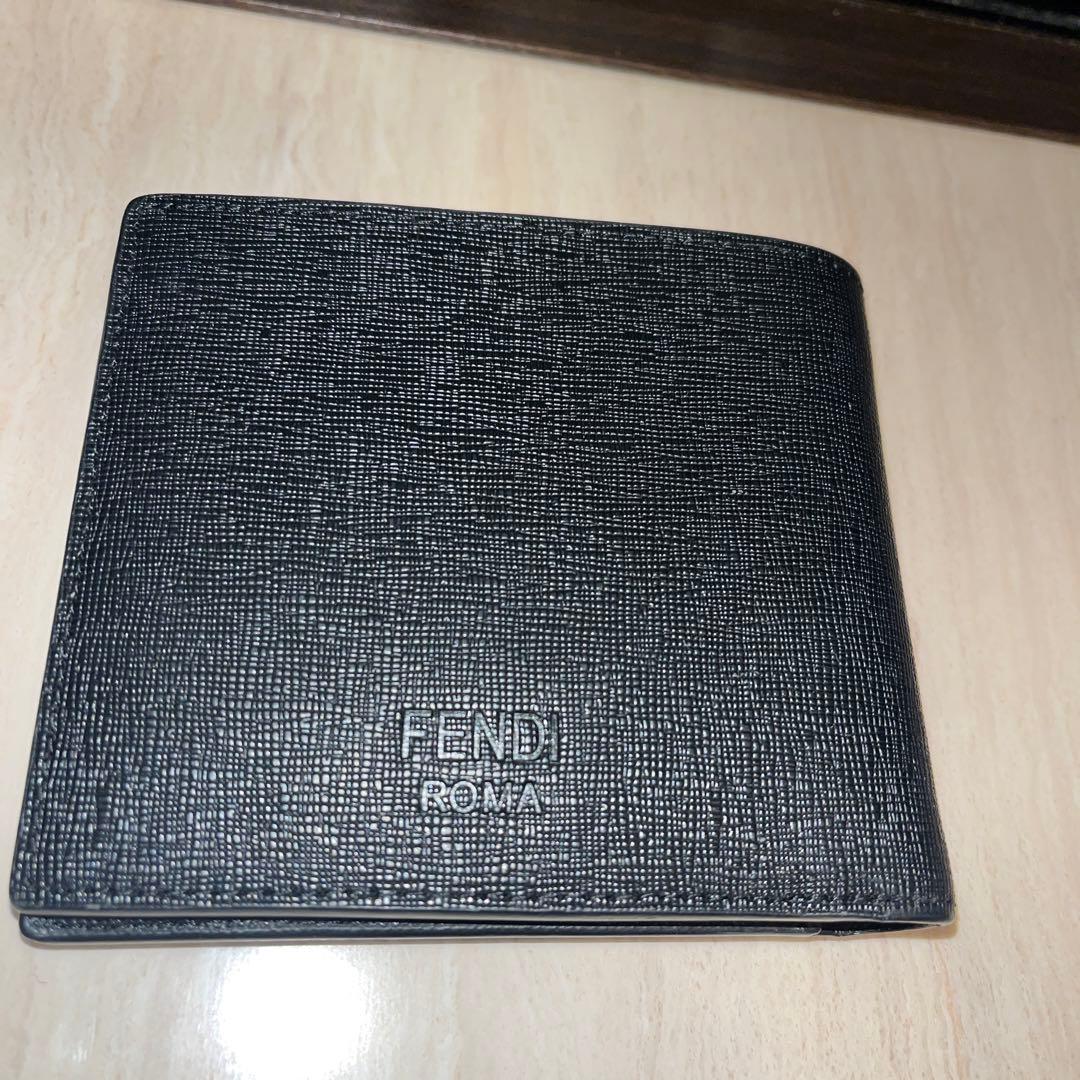 FENDI Monsterモンスター　スタッズ　二つ折り財布　美品