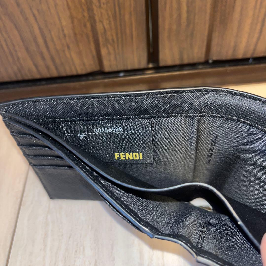 FENDI Monsterモンスター　スタッズ　二つ折り財布　美品