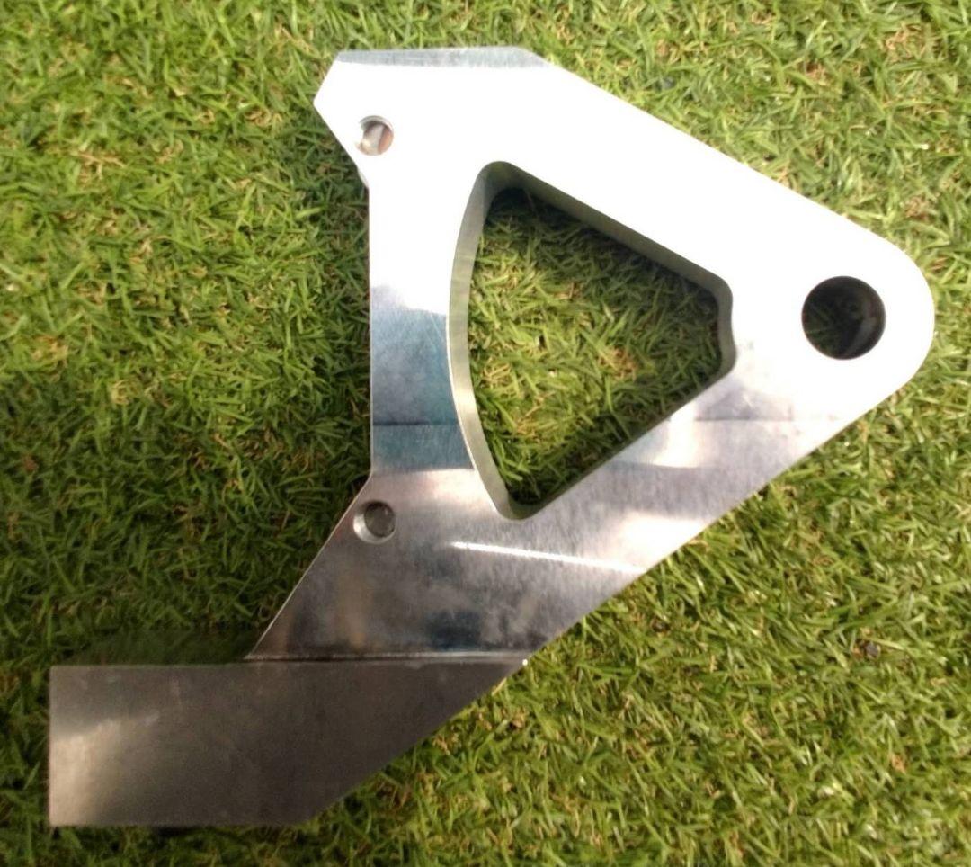 ハーレーエボソフテイルリアブレーキサポート