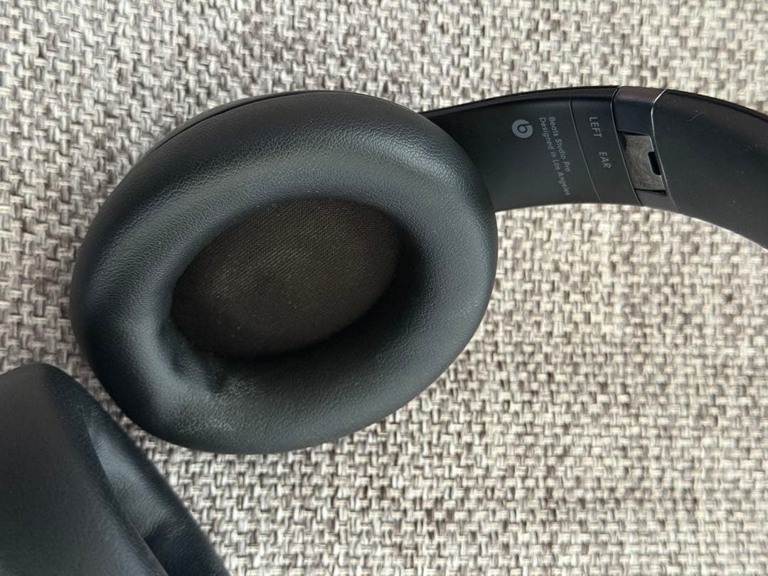 Beats Studio Pro（ブラック）