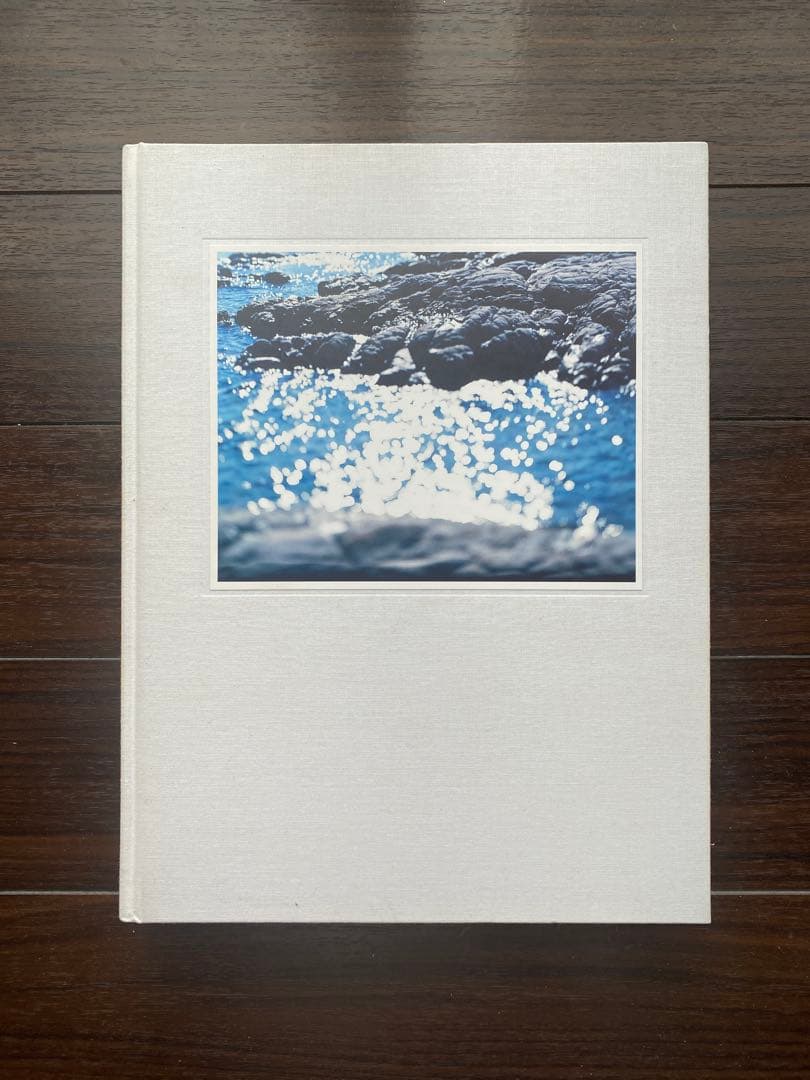 鈴木理策 写真展『意識の流れ』公式展覧会カタログ 会場販売用 白クロス装版
