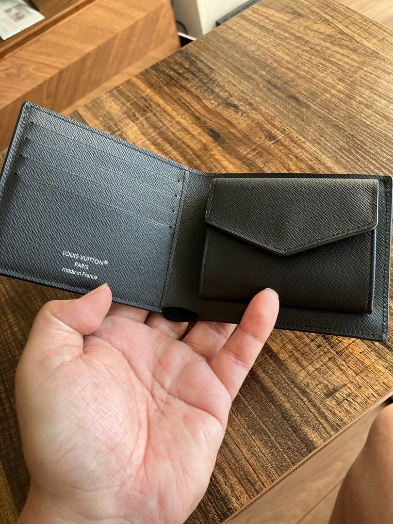 Louis Vuitton 二つ折り財布 タイガ　新品未使用