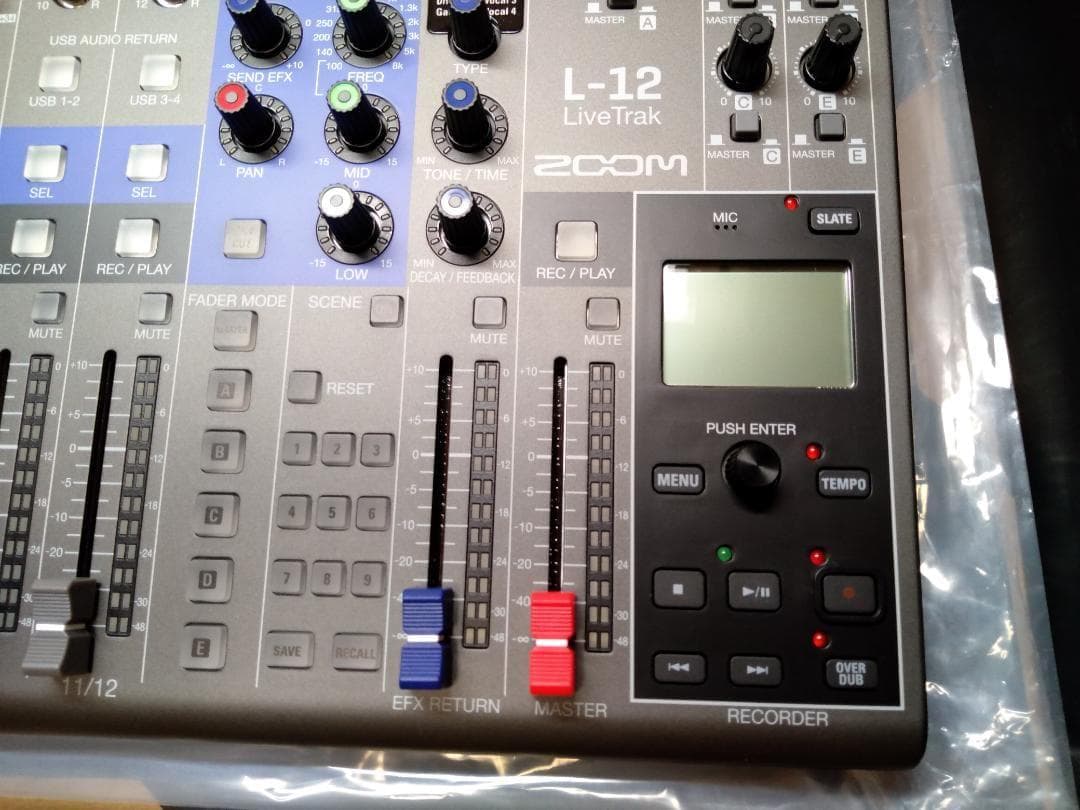 （２月８日までの特別価格）未使用 ZOOM L-12 デジタルミキサー