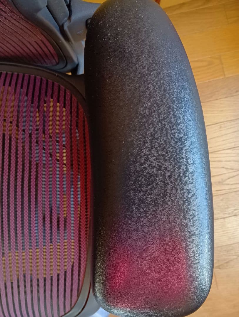 ア*ル様 【難あり】ハーマンミラー アーロンチェア